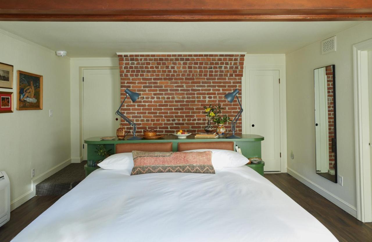 The Stavrand Hotel เกอร์นวิลล์ ภายนอก รูปภาพ